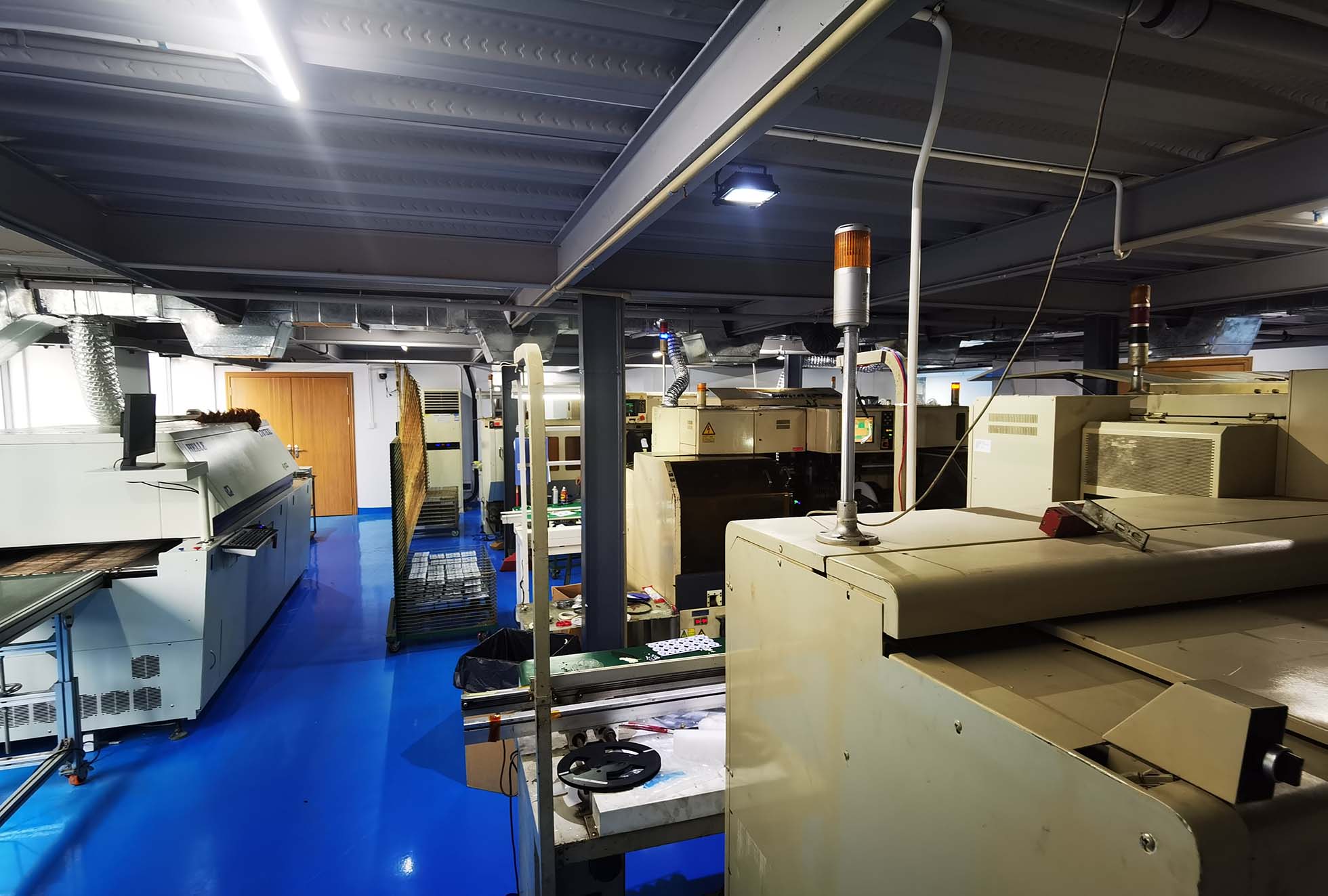 jdb电子中山分厂自动化生产车间